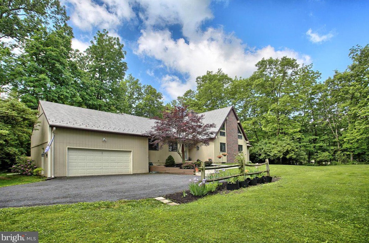 701 W Siddonsburg Rd, Siddonsburg, PA 17019