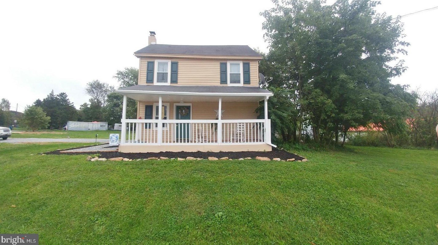 95 Crest Hill Ln, Red Lion, PA 17356