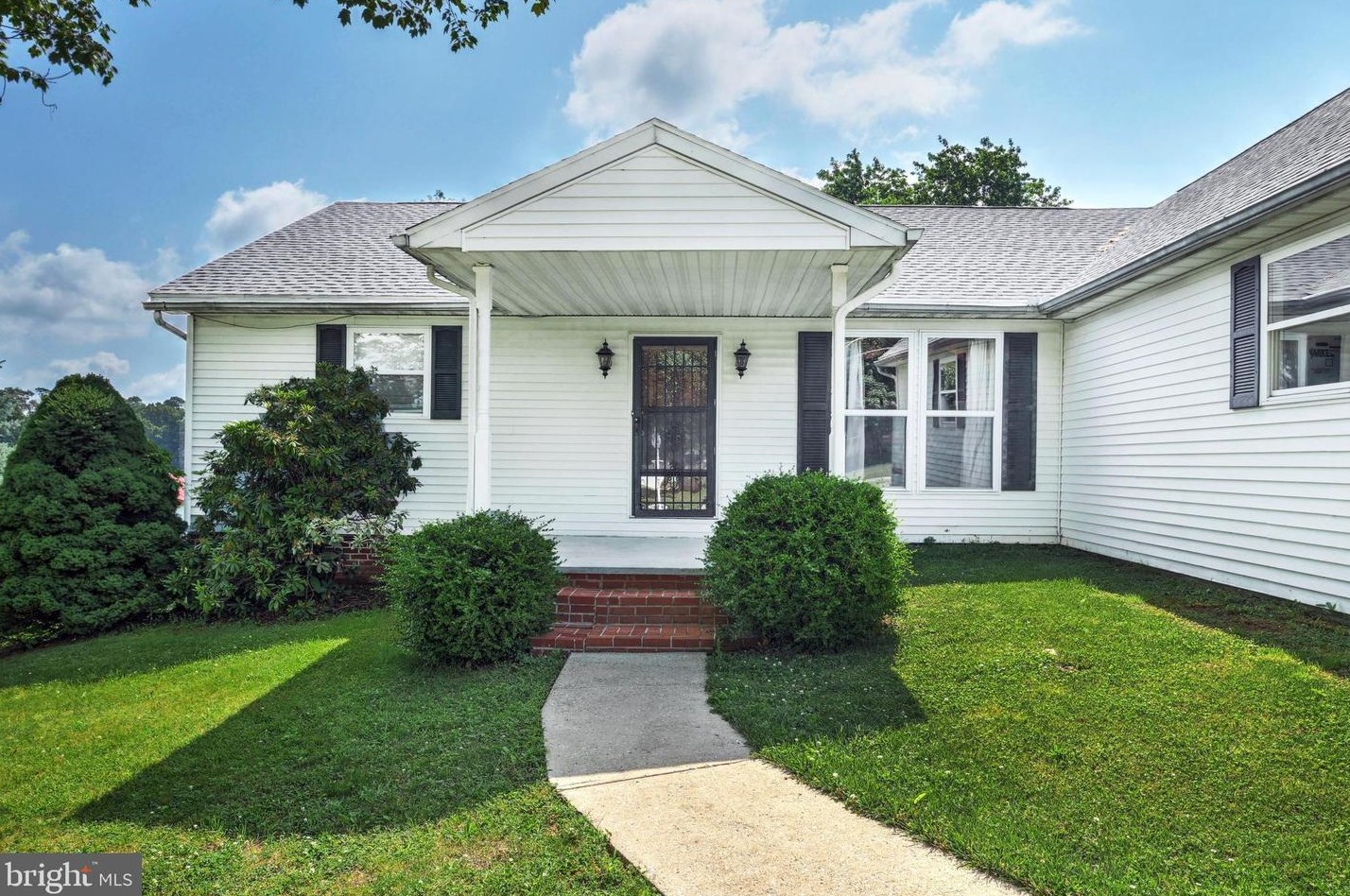 2511 Myers Rd, Spring Grove, PA 17362