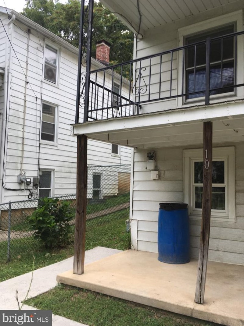 8 Blacksmith Ave, Bittersville PA  17366-9751 exterior