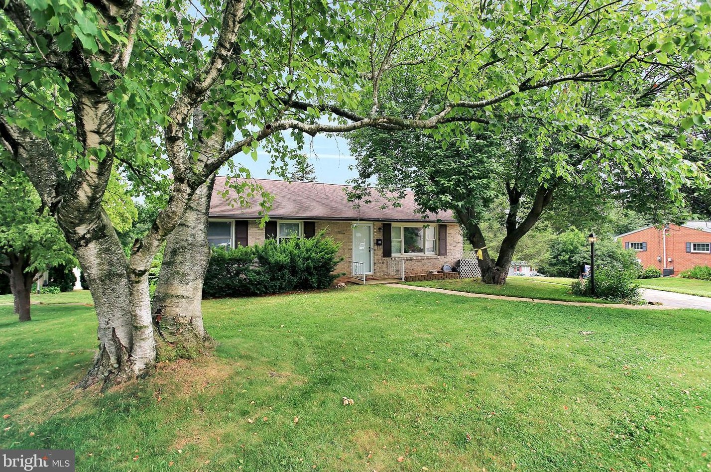 132 King St, Yoe, PA 17313-1704