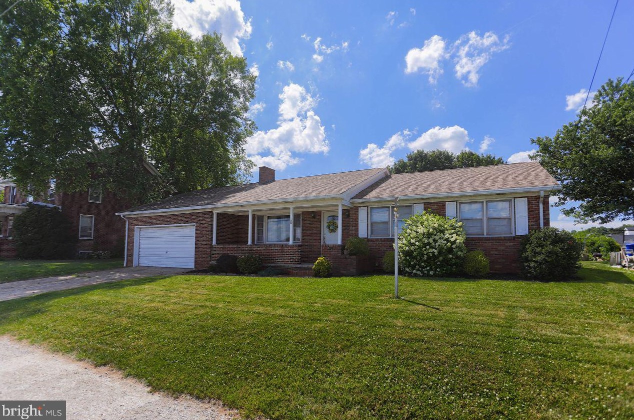 108 N 3rd St, Tolna, PA 17349