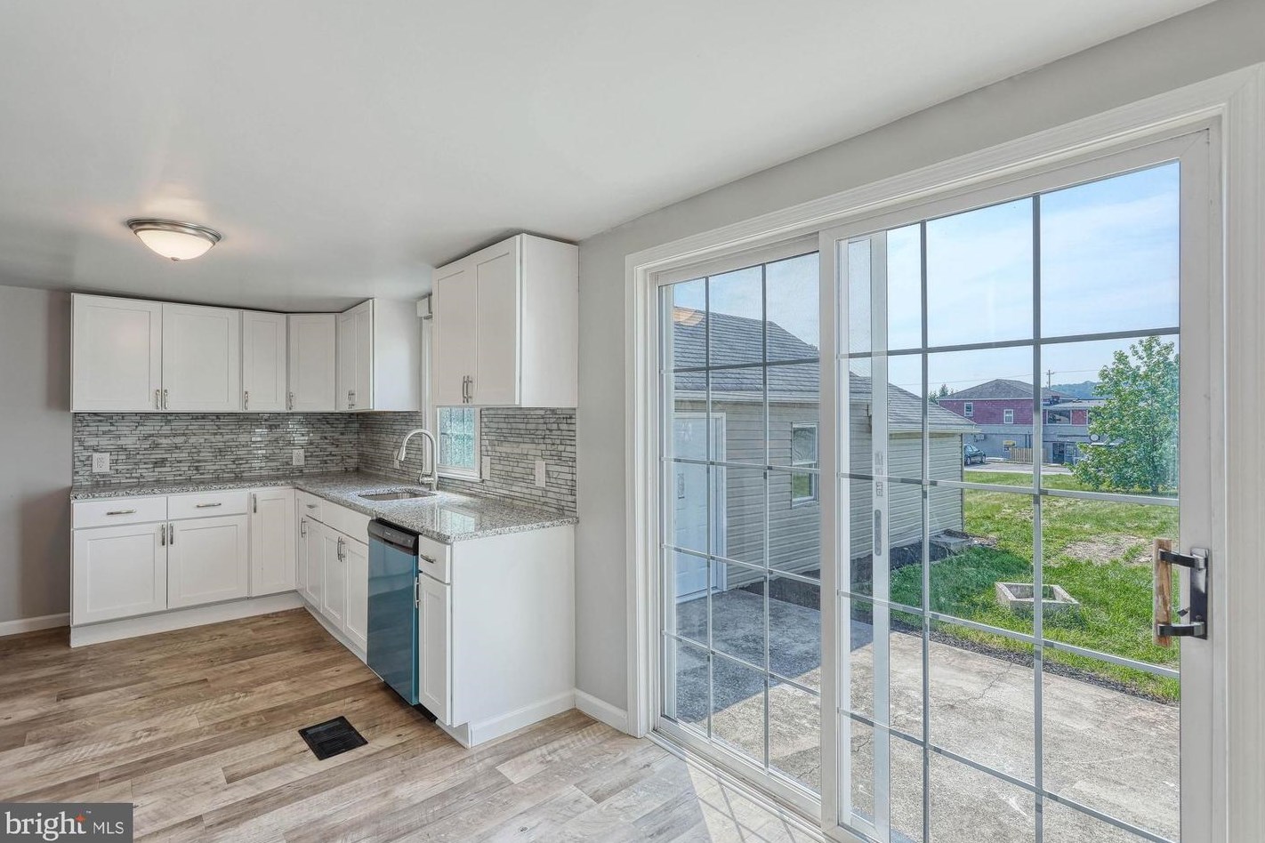 210 Cooper St, Strinestown PA  17345-1416 exterior