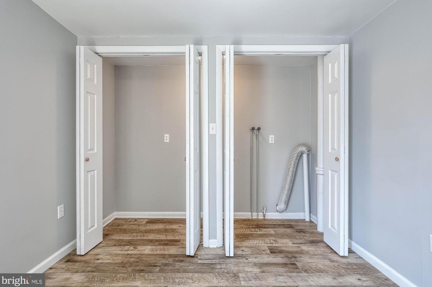 210 Cooper St, Strinestown PA  17345-1416 exterior