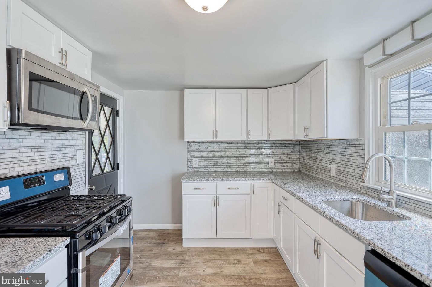 210 Cooper St, Strinestown PA  17345-1416 exterior