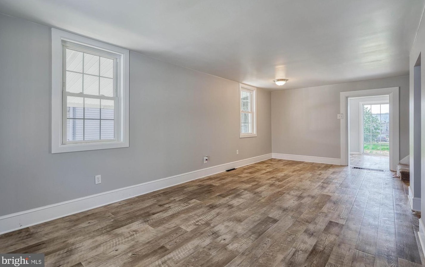 210 Cooper St, Strinestown PA  17345-1416 exterior