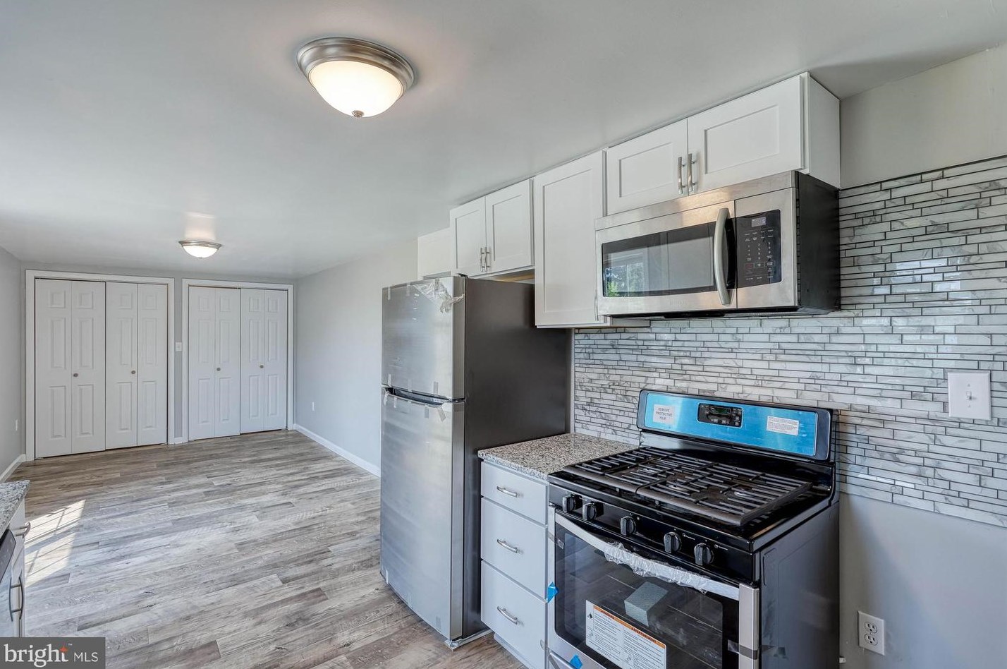 210 Cooper St, Strinestown PA  17345-1416 exterior