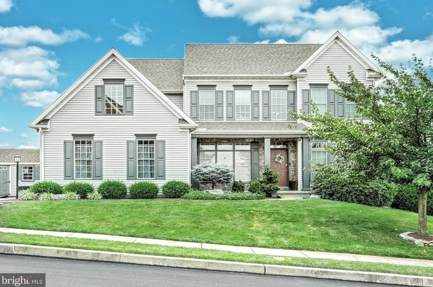 998 Kavanagh Cir, Red Lion, PA 17356