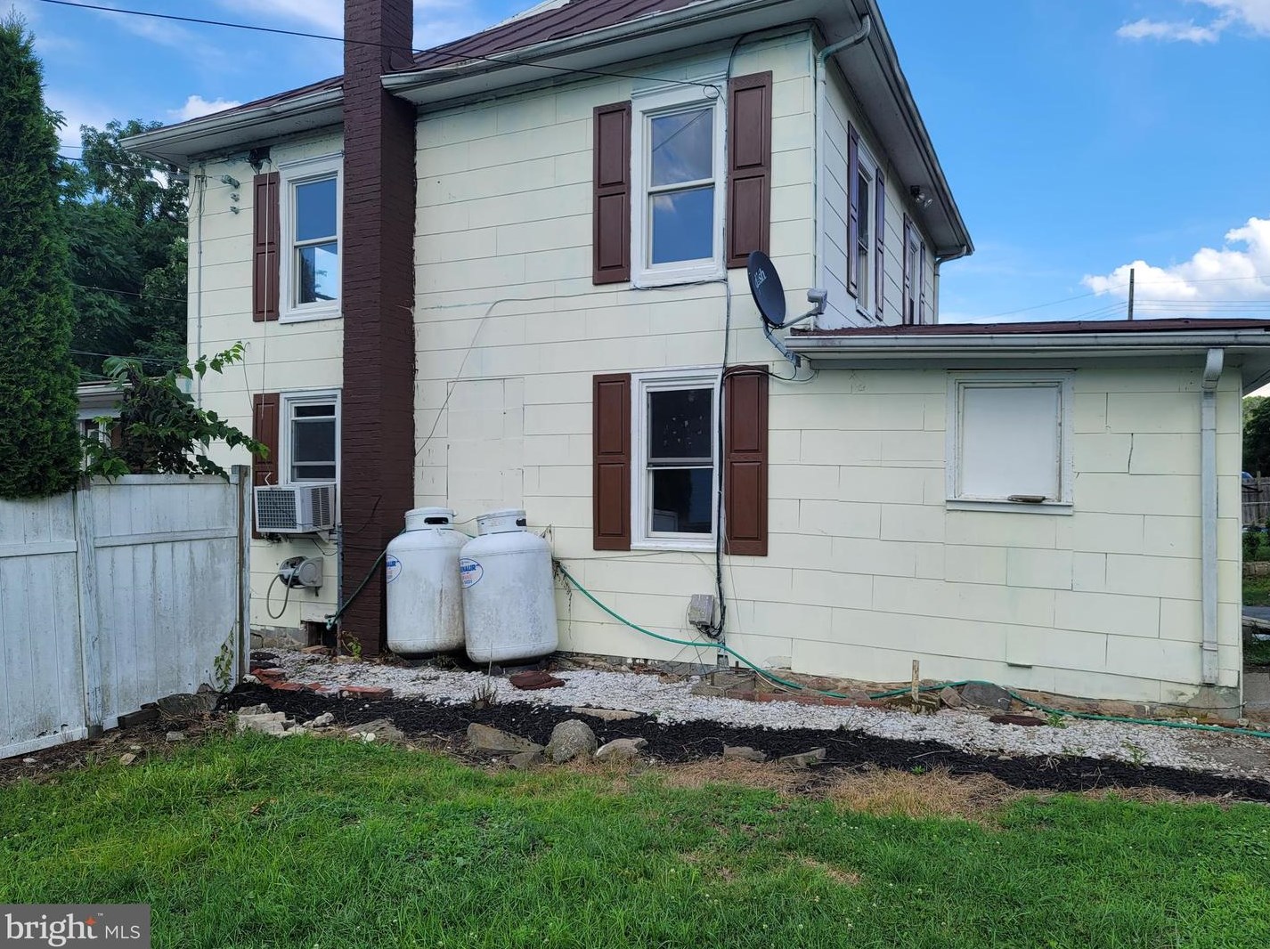35 Railroad Ave, York Haven, PA 17370