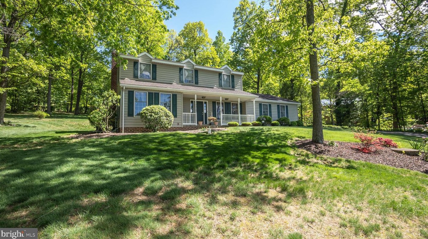 6146 Acorn Dr, Spring Grove, PA 17362