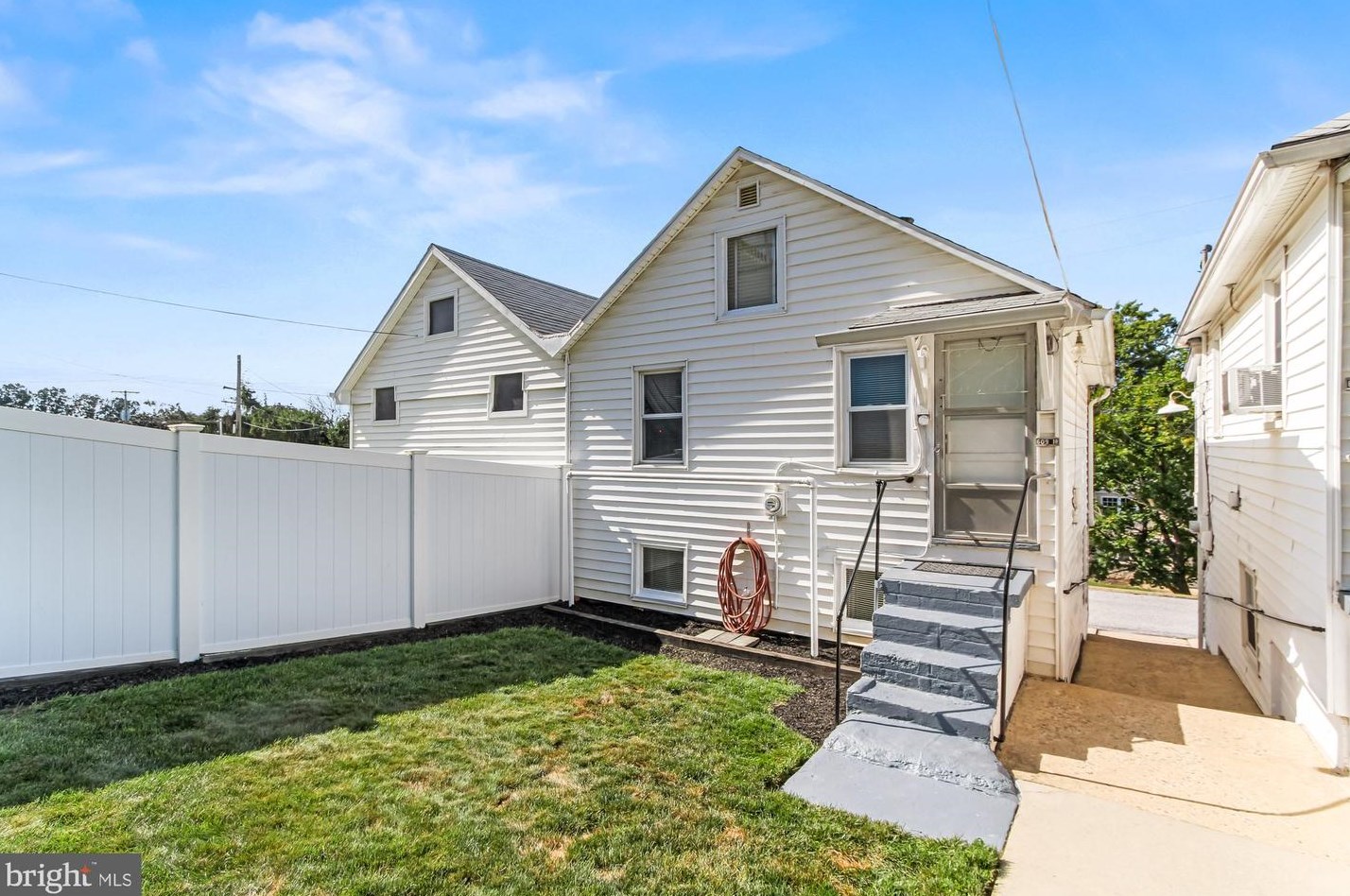 609 W Broadway, Red Lion, PA 17356