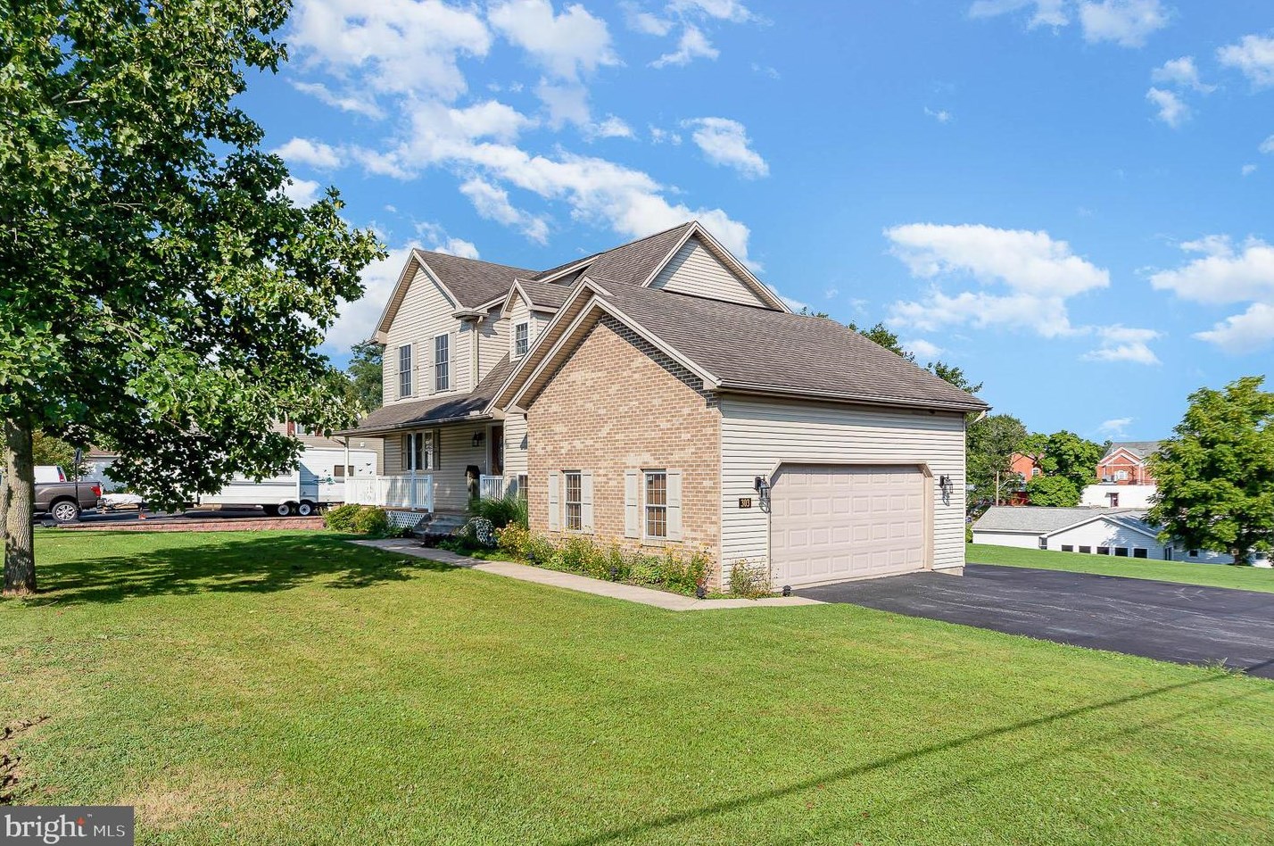 303 Lewisberry Ct, Alpine, PA 17339