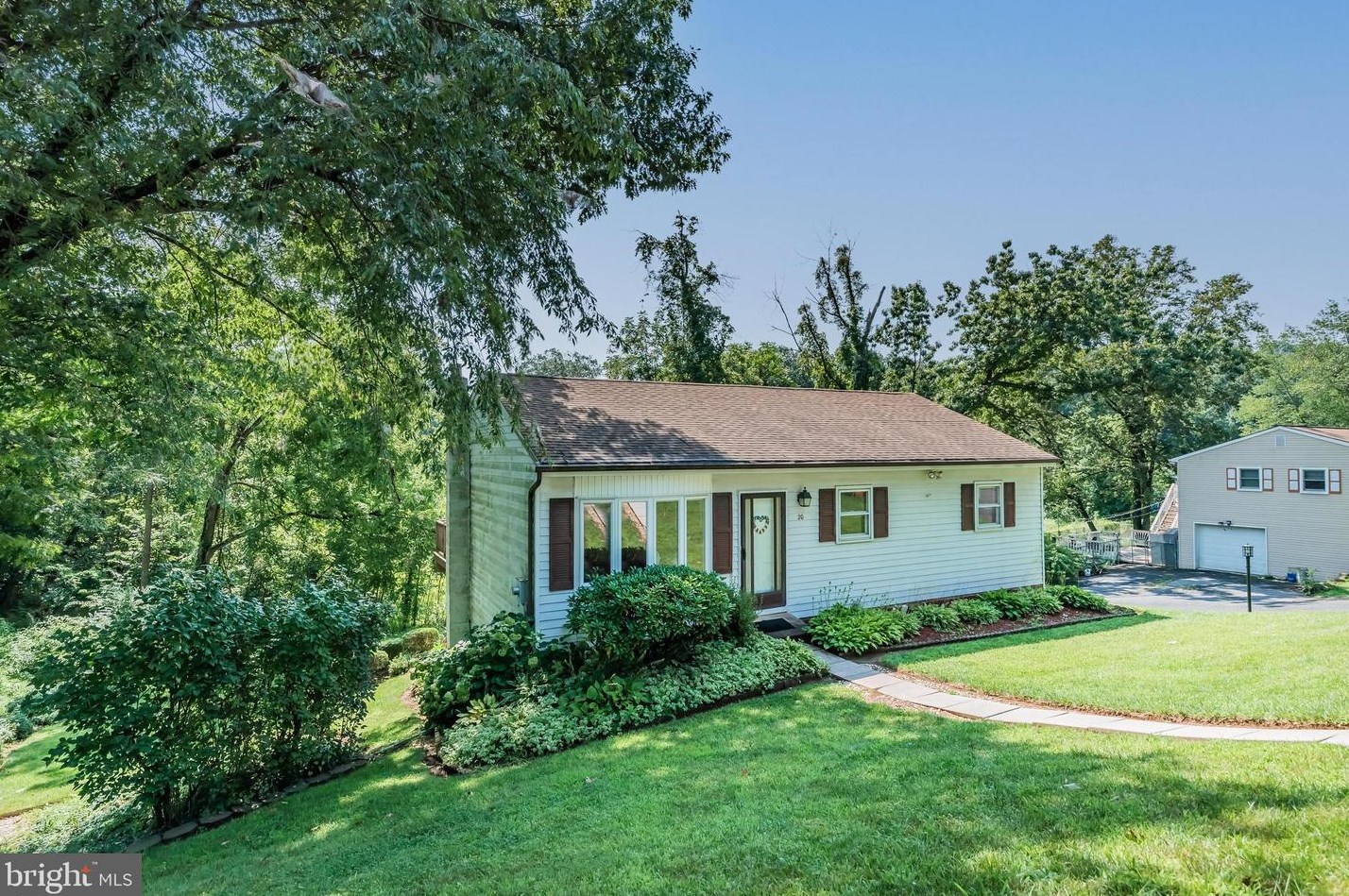 20 Black Walnut Dr, Etters, PA 17319