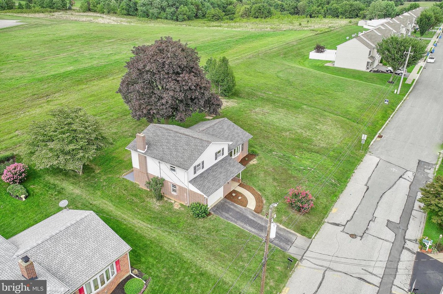 11 Riverview Dr, Longlevel, PA 17368