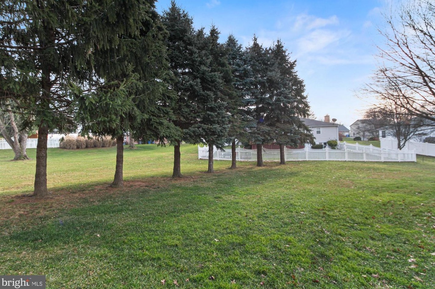 61 Franklin St, Yoe PA  17313-9569 exterior