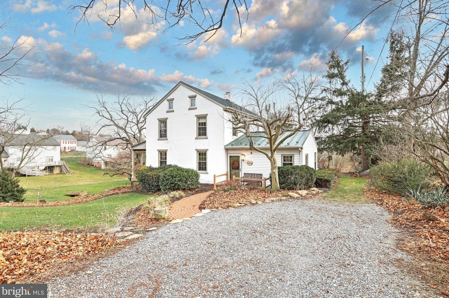 90 Manor Rd, Red Lion, PA 17356