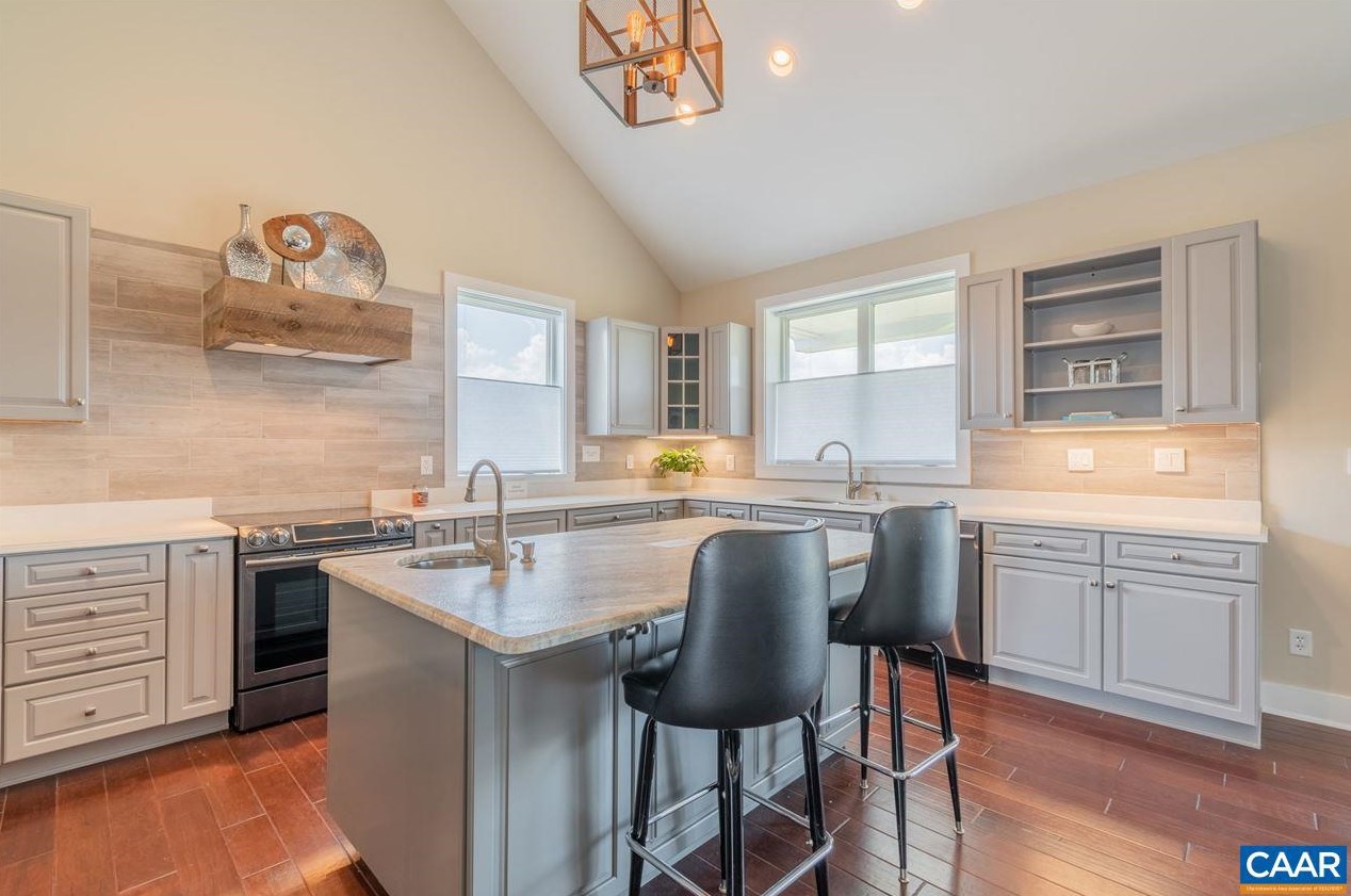 59 London Ct, Ruckersville, VA 22968-3383