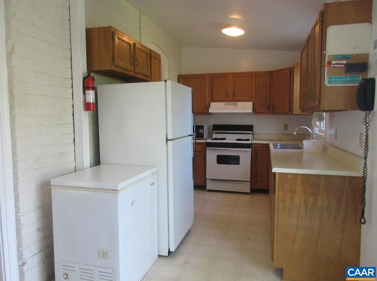 509 7 1/2 St Sw, Charlottesville, VA 22903