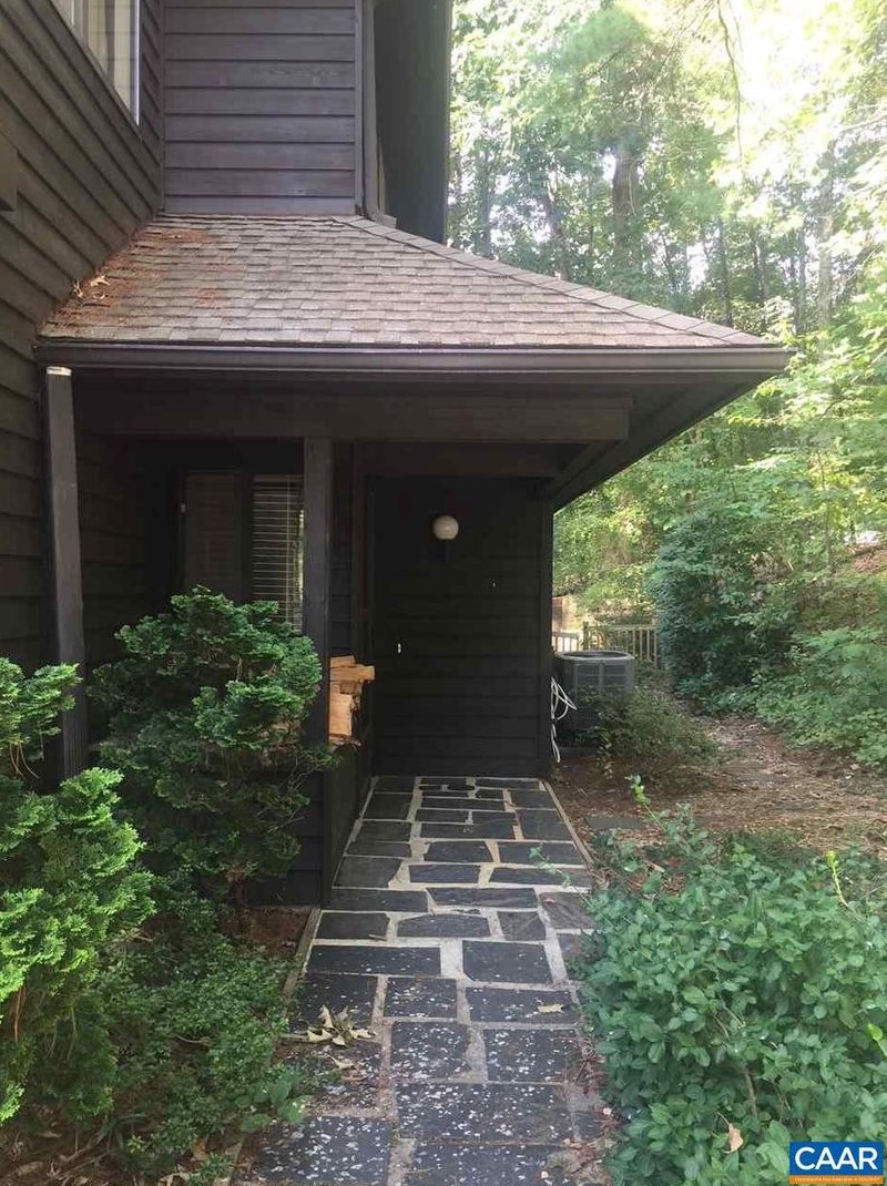 1510 Birnam Dr, Charlottesville, VA 22901