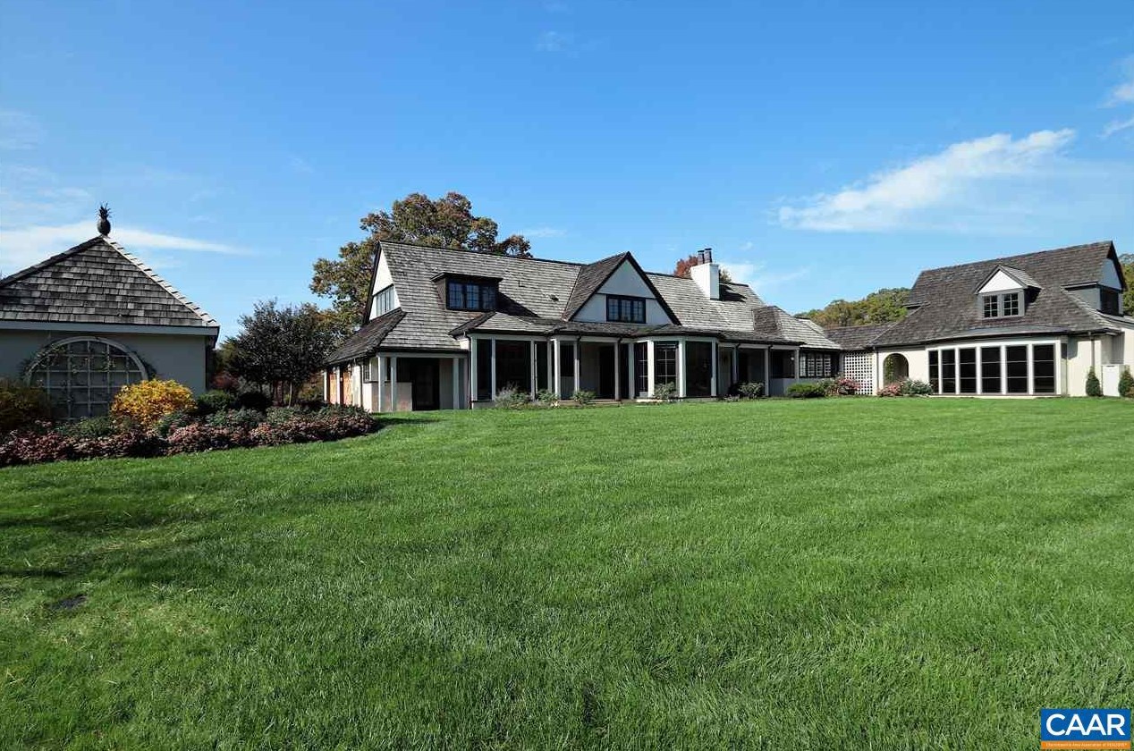 919 Club Dr, Keswick, VA 22947