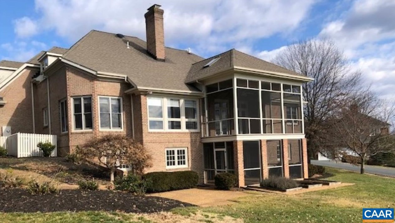 3293 Sandown Park Rd, Keswick VA  22947-9166 exterior