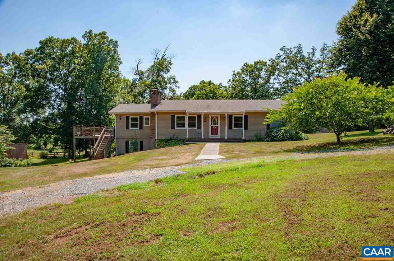 549 Horseshoe Rd, Stanardsville, VA 22973-3076