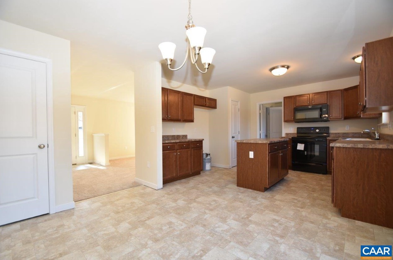 25 Reedy Creek Rd, Louisa, VA 23093-2556