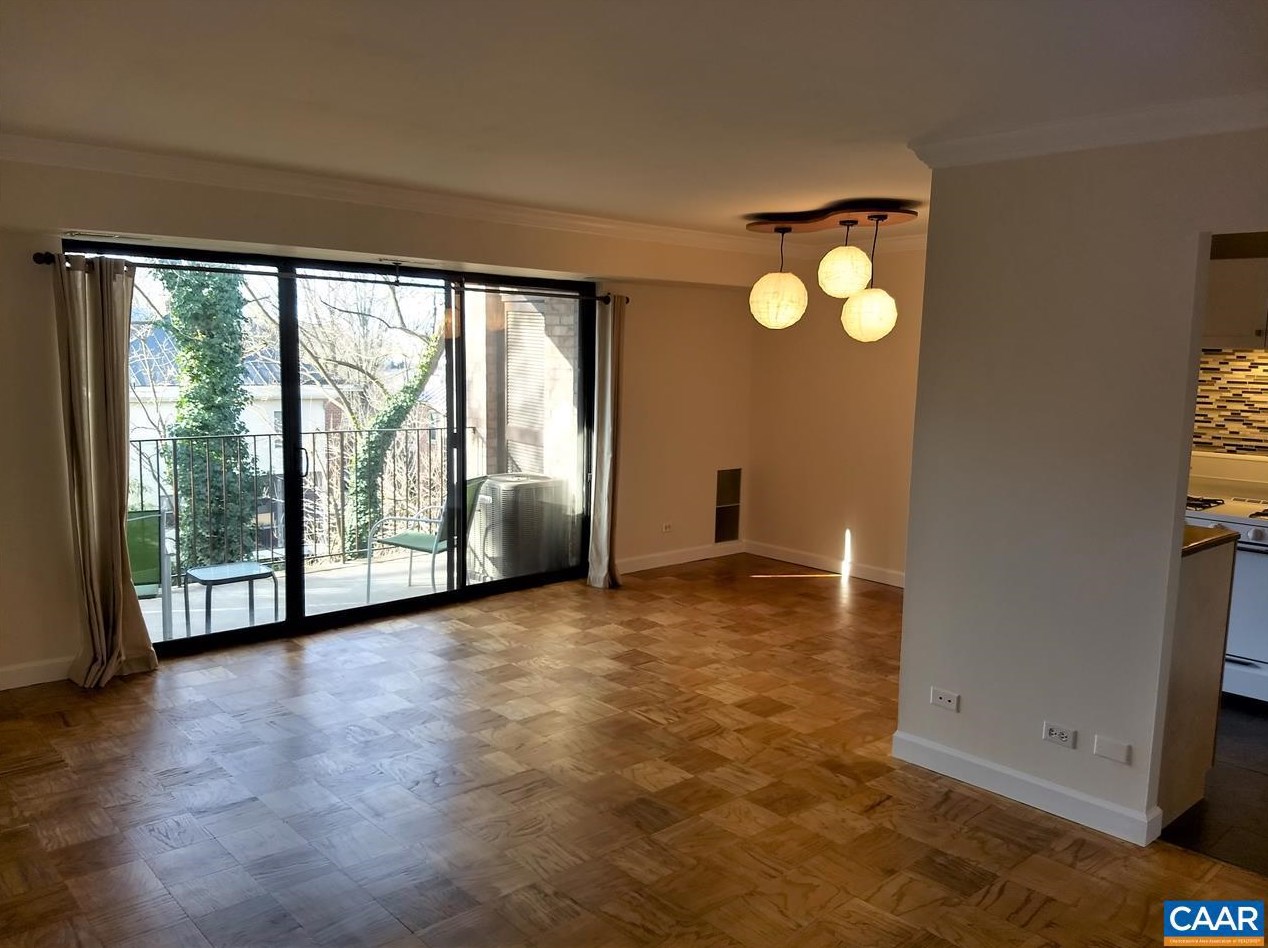 511 1st St N Apt 606, Charlottesville, VA 22902