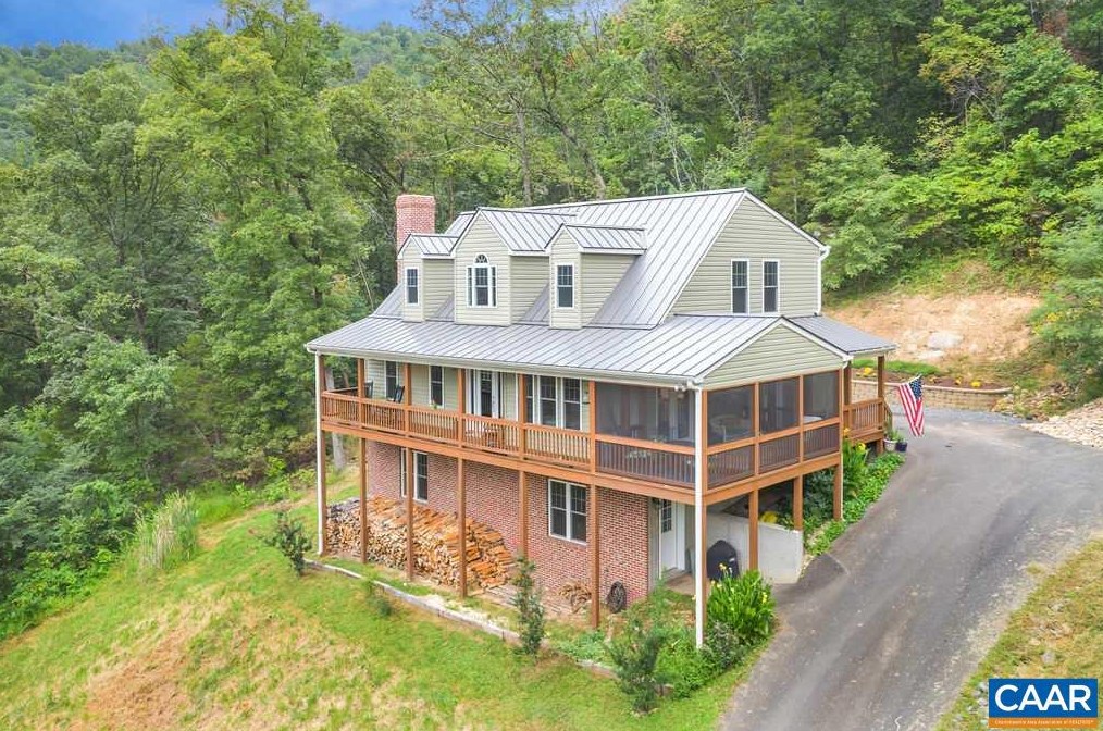 389 Farmview Rd, Stanardsville, VA 22973-3253