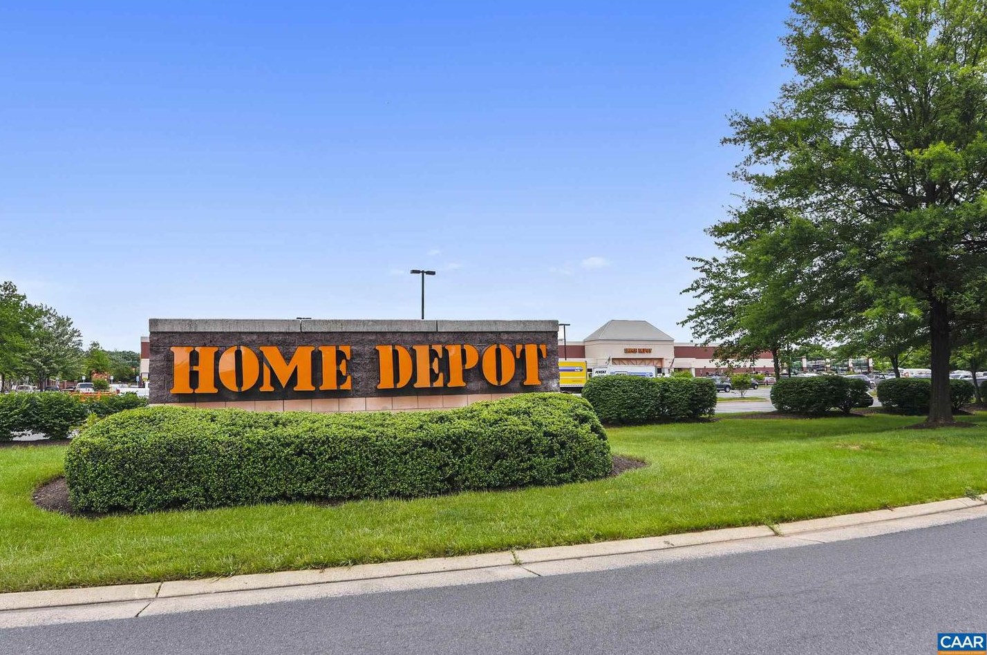 53 Quincy Ct, Dulles VA  20165-5755 exterior