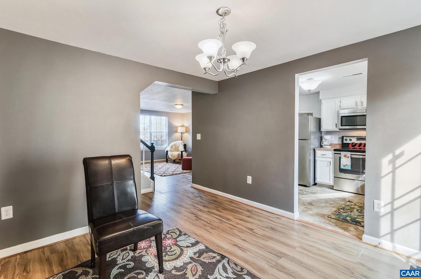53 Quincy Ct, Dulles VA  20165-5755 exterior