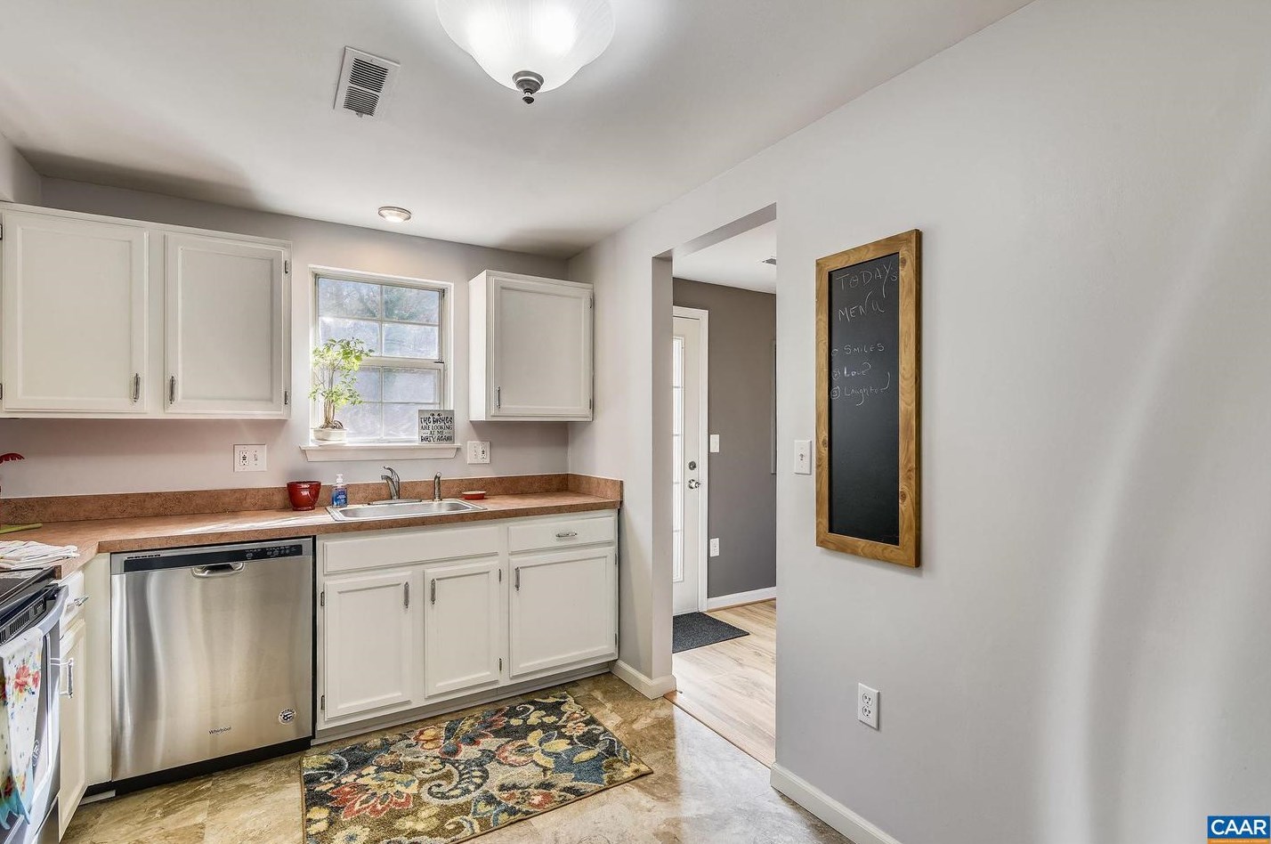 53 Quincy Ct, Dulles VA  20165-5755 exterior