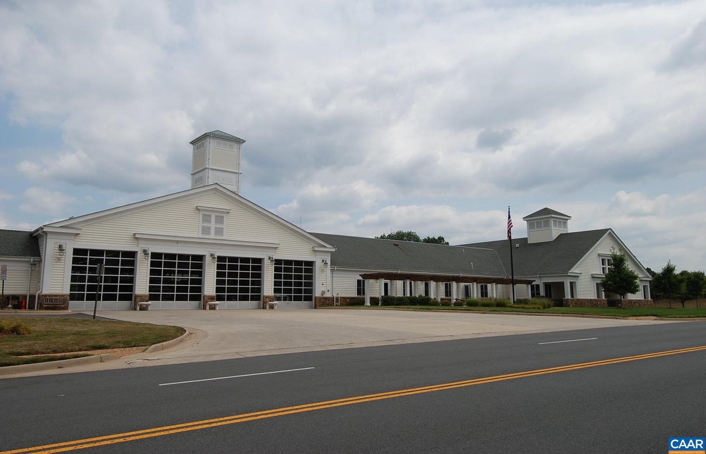 53 Quincy Ct, Dulles VA  20165-5755 exterior