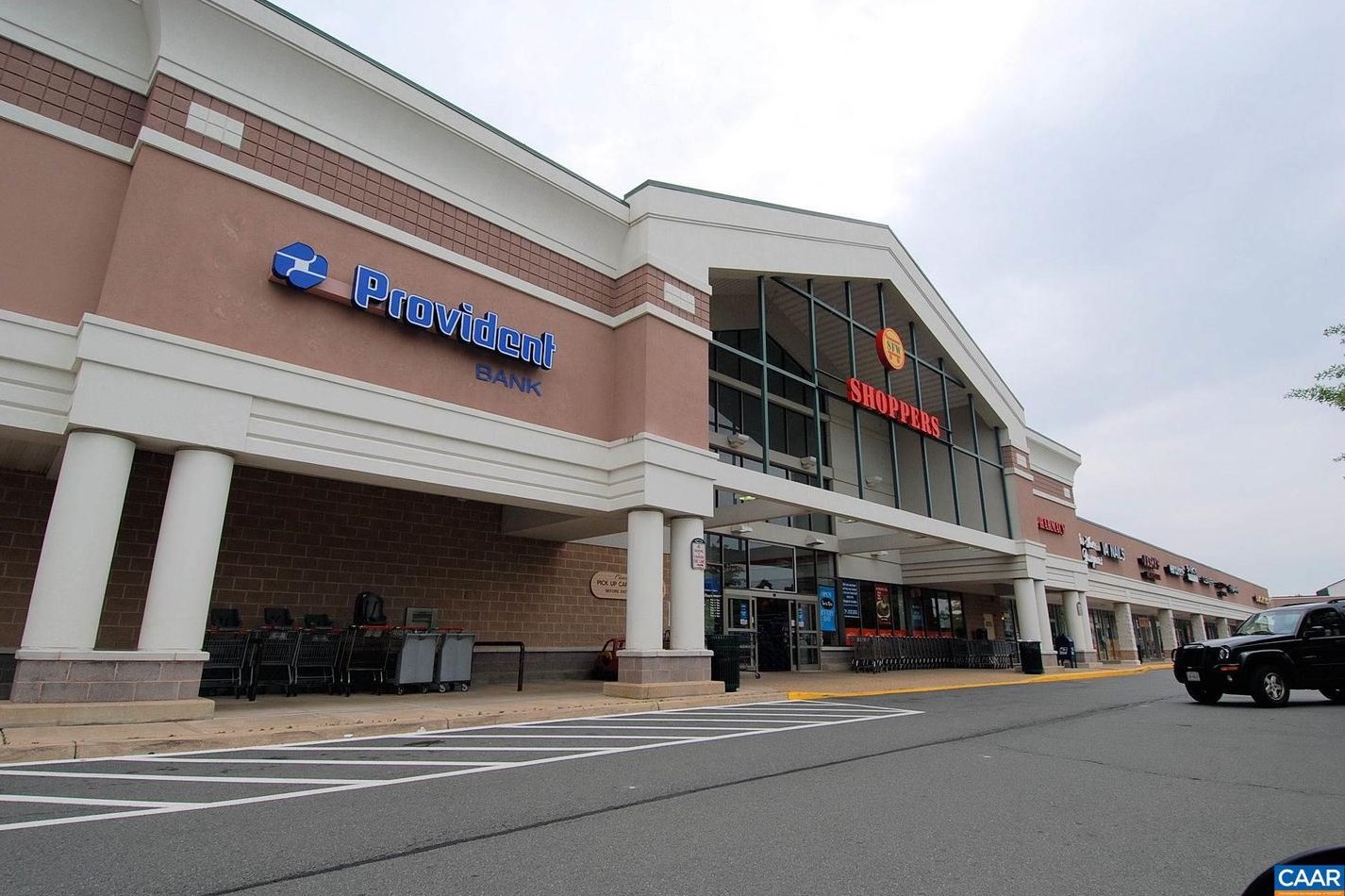 53 Quincy Ct, Dulles VA  20165-5755 exterior