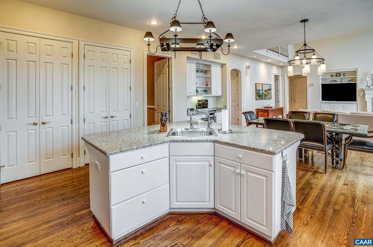 3067 Darby Rd, Keswick VA 22947-2730 exterior