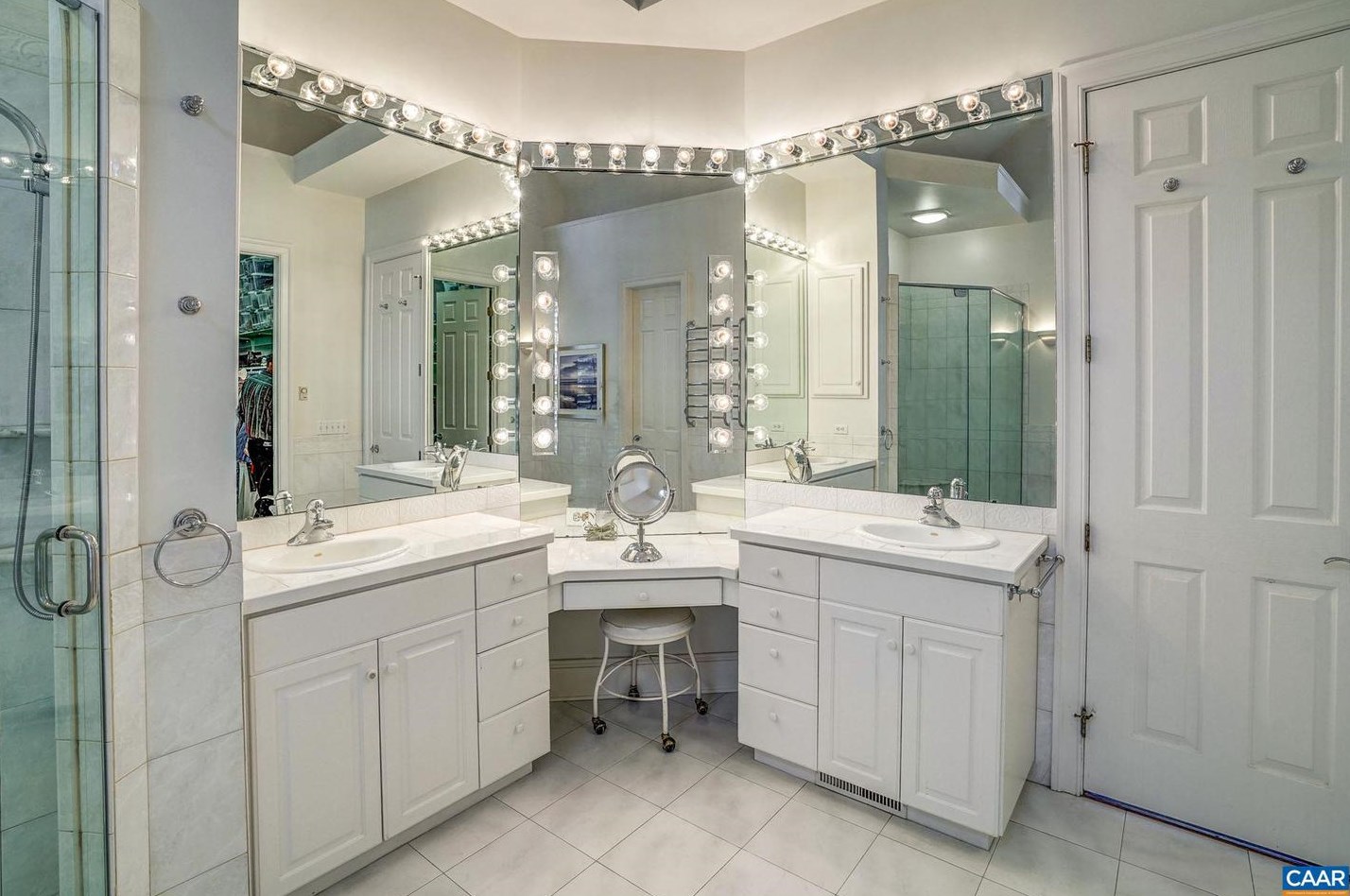 3067 Darby Rd, Keswick VA 22947-2730 exterior