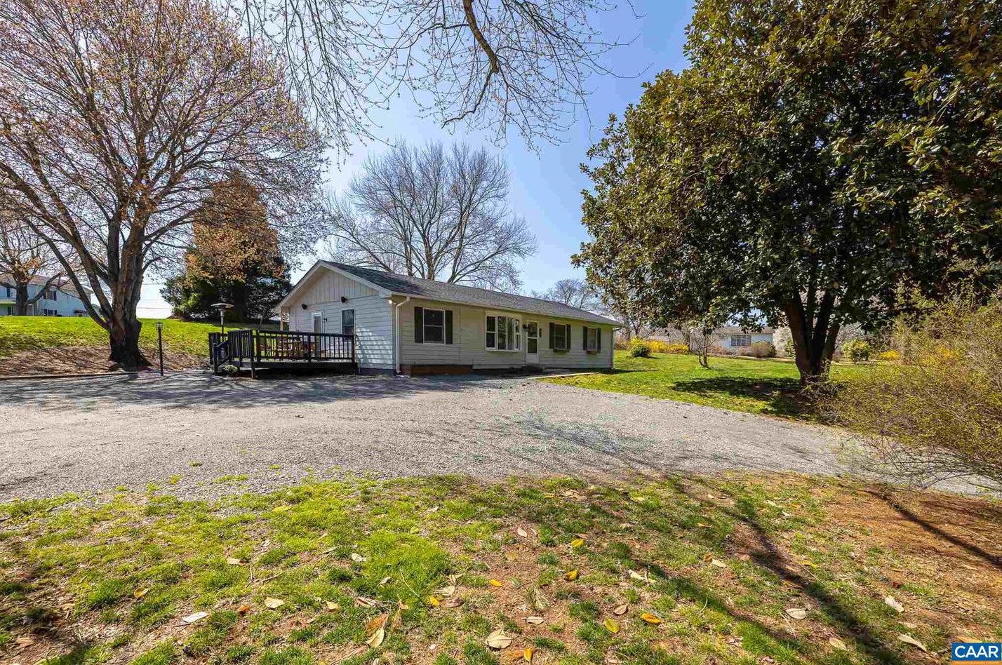 492 Blue Run Rd, Stanardsville, VA 22973-3102