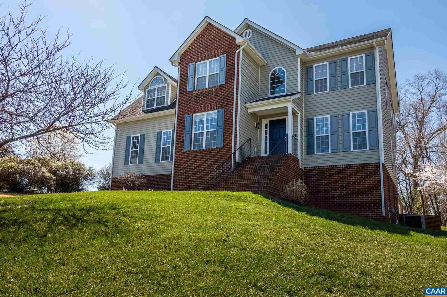 37 Lyon Ln, Ruckersville, VA 22968-3627