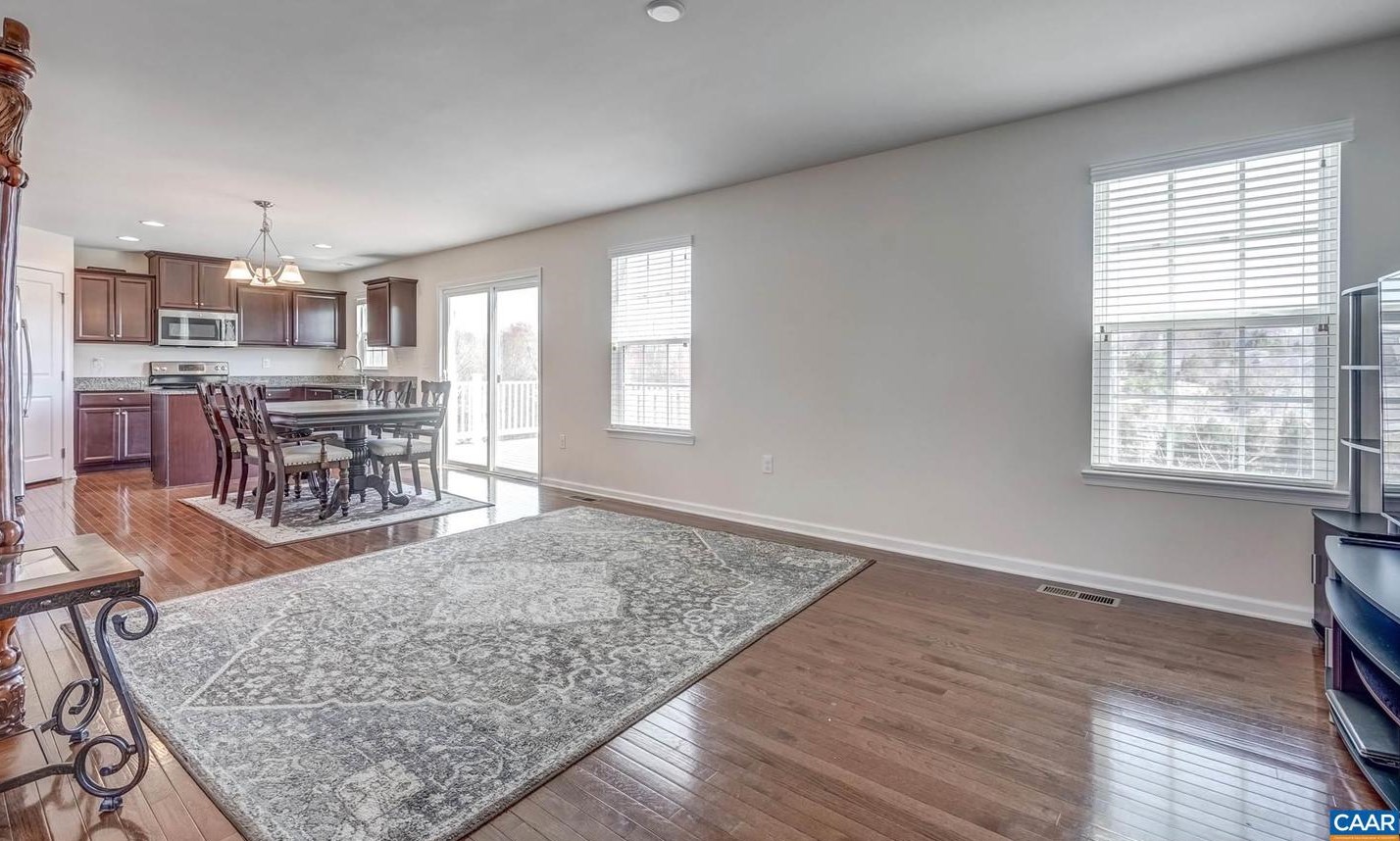 68 Holly Ln, Ruckersville, VA 22968