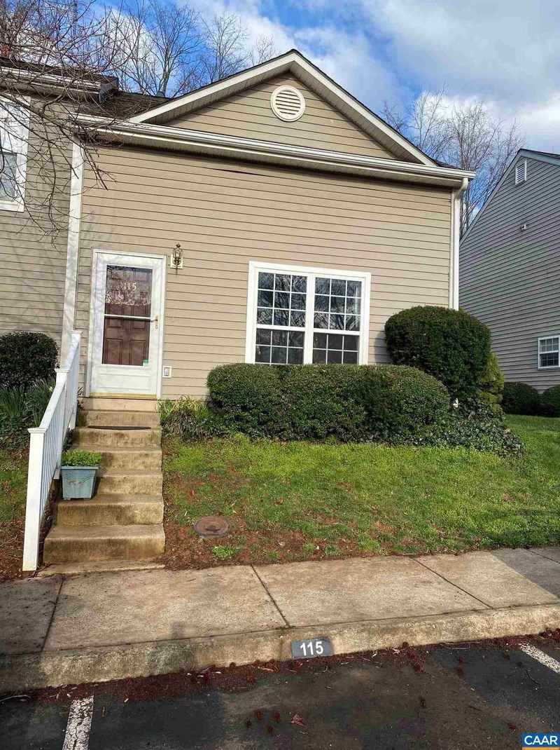115 Waterbury Ct, Charlottesville, VA 22902