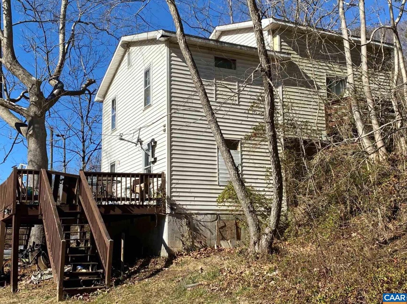 3820 Spotswood Trl, Stanardsville VA  22973-2639 exterior