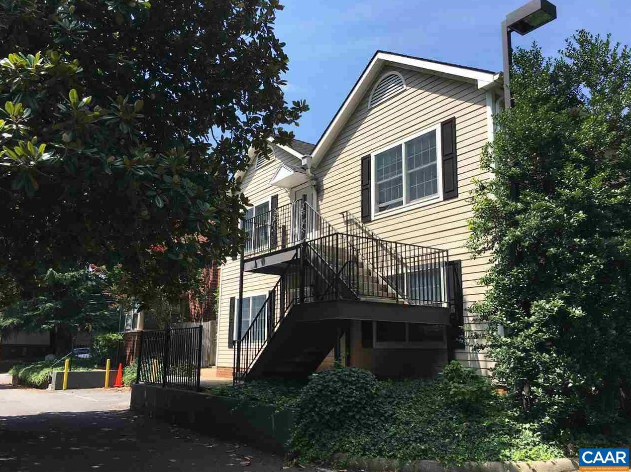 1407 Grady Ave Apt B, Charlottesville, VA