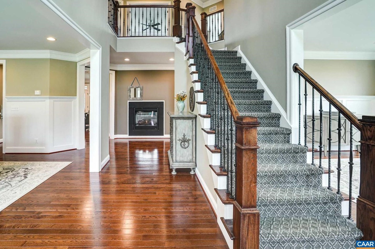 2720 Lockerbie Ln, Keswick, VA 22947