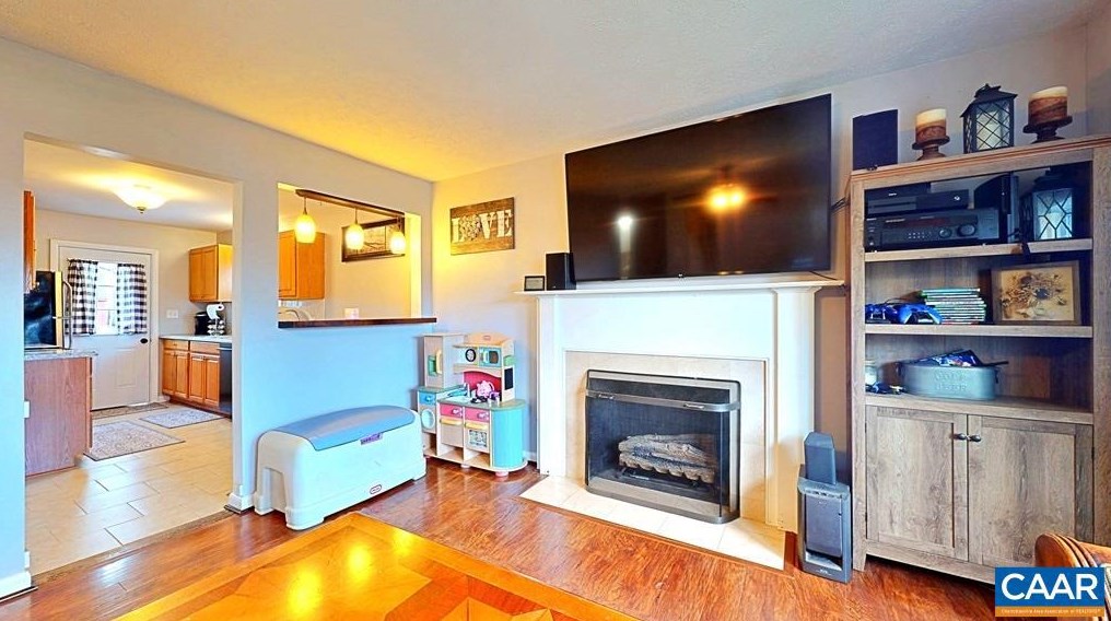 808 Florence Ave, Waynesboro, VA 22980-6033