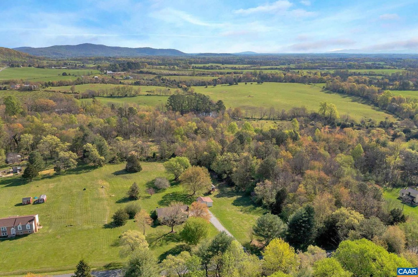 1871 Thurston Dr, Crozet, VA 22932