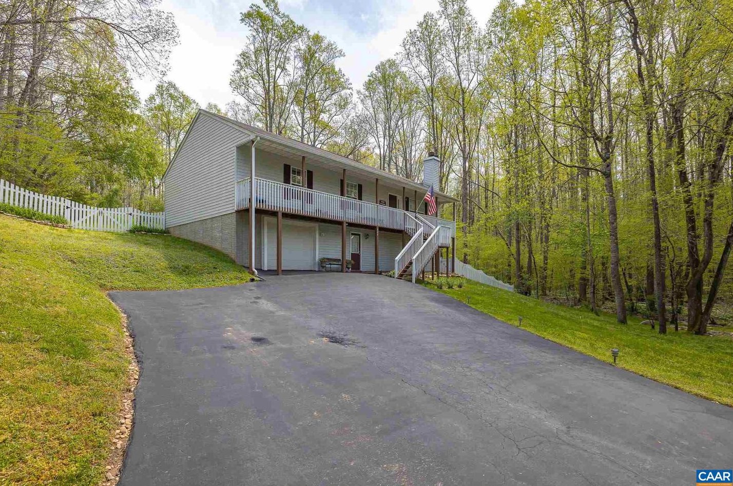 621 Jonquil Rd, Ruckersville, VA 22968-2522