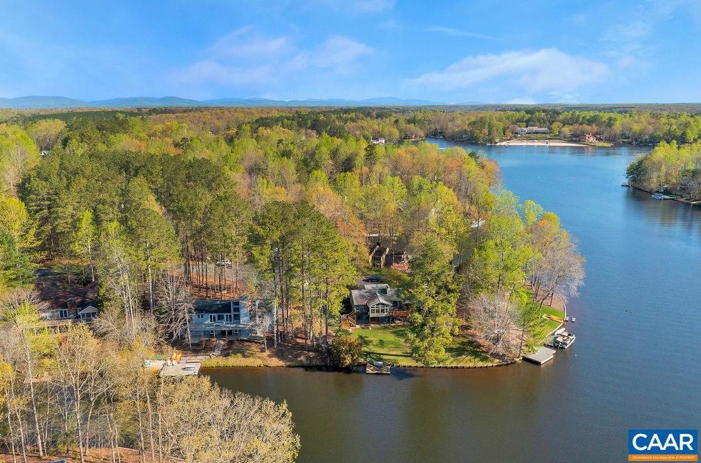 3 Laguna Rd, Bybee, VA 22963