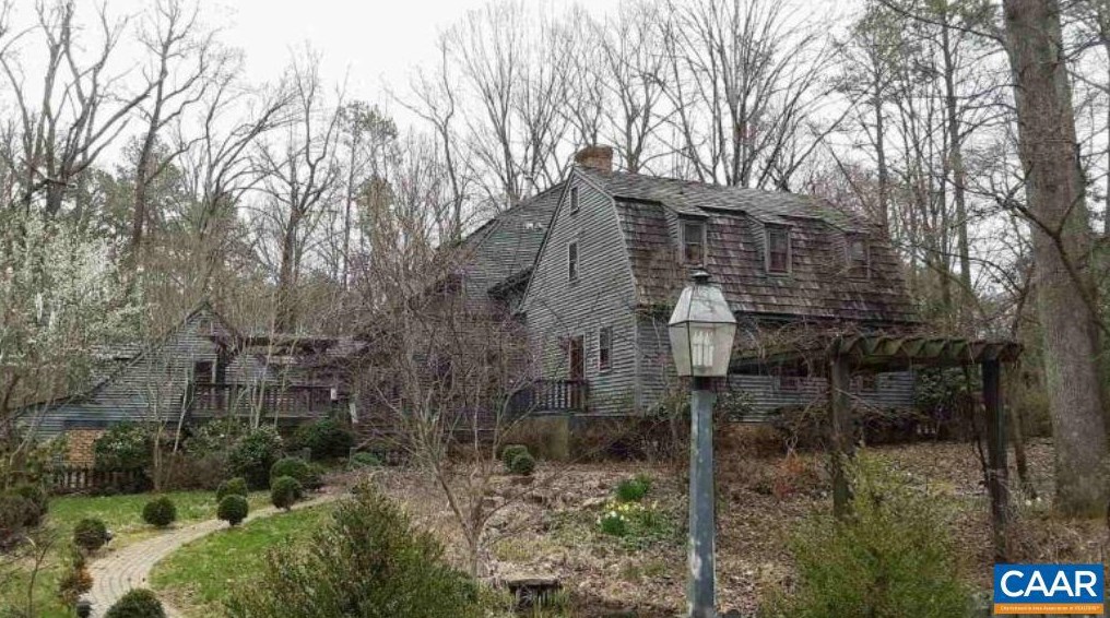 10700 Darby Cir, Midlothian, VA 23113-1313