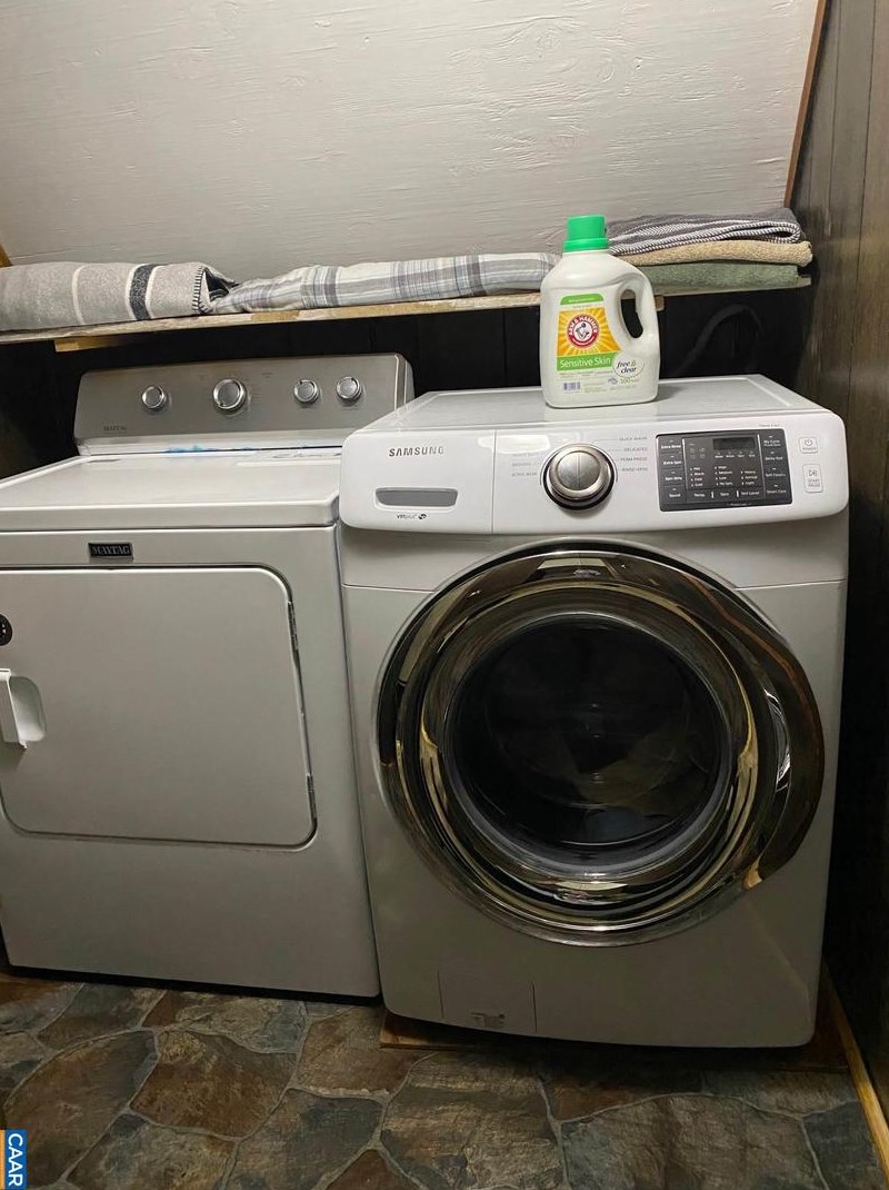 343 Goldenrod Rd, Ruckersville VA  22968-2051 exterior