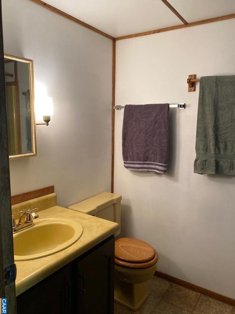 343 Goldenrod Rd, Ruckersville VA  22968-2051 exterior